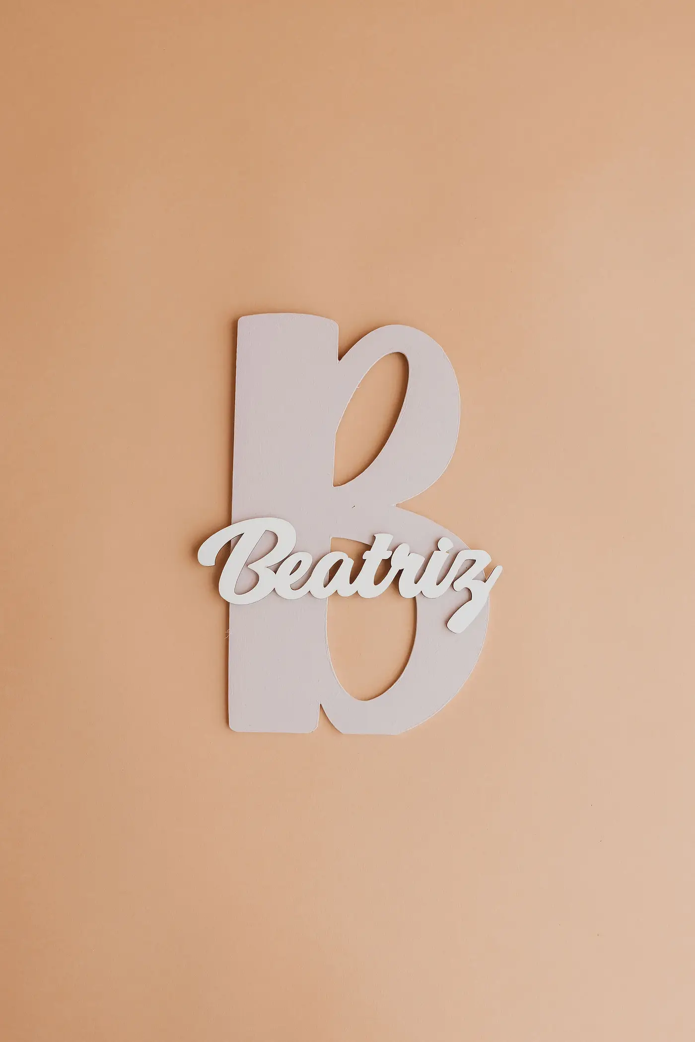 Inicial Personalizada pintada com nome — fotografia 1