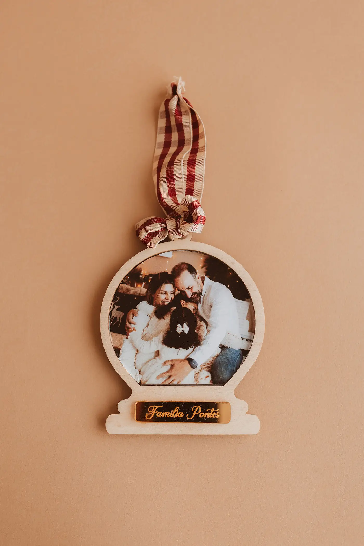 Snow globe with photograph and message — photograph 3